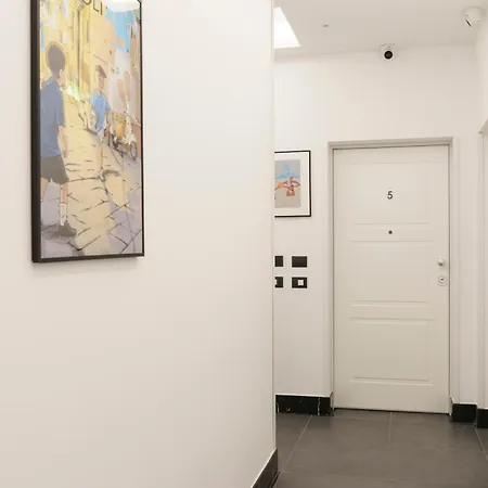 Eleven Apartament *